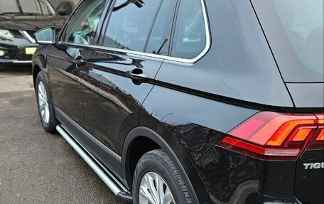 Volkswagen Tiguan II, 2018 год, 2 400 000 рублей, 3 фотография