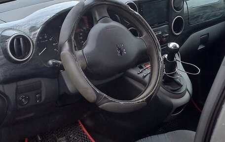 Peugeot Partner II рестайлинг 2, 2010 год, 350 000 рублей, 3 фотография