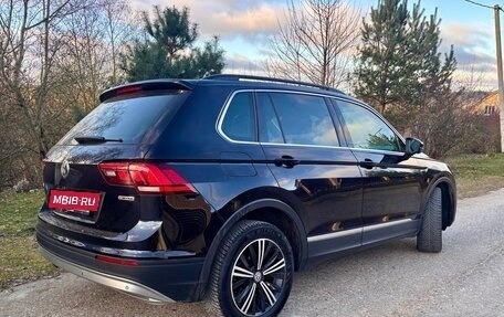 Volkswagen Tiguan II, 2018 год, 2 290 000 рублей, 4 фотография