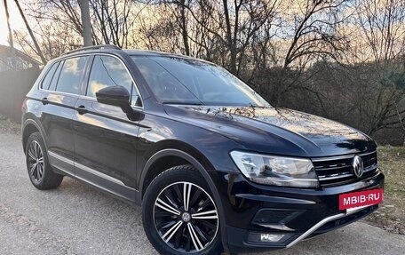 Volkswagen Tiguan II, 2018 год, 2 290 000 рублей, 2 фотография