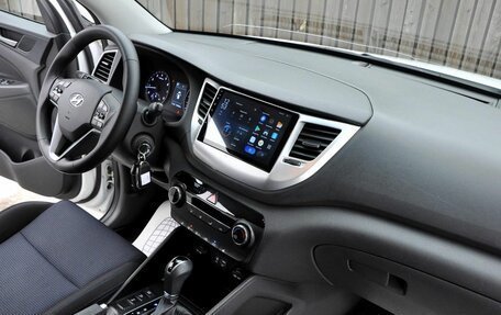 Hyundai Tucson III, 2015 год, 1 850 000 рублей, 13 фотография