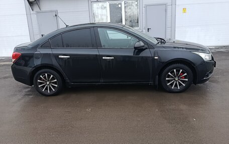 Chevrolet Cruze II, 2011 год, 560 000 рублей, 2 фотография