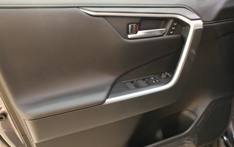 Toyota RAV4, 2025 год, 5 900 000 рублей, 11 фотография