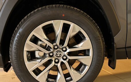 Toyota RAV4, 2025 год, 5 900 000 рублей, 9 фотография