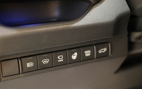 Toyota RAV4, 2025 год, 5 900 000 рублей, 12 фотография