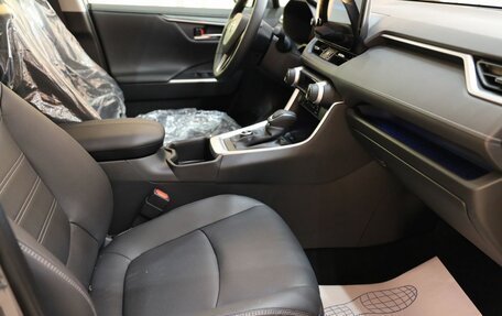 Toyota RAV4, 2025 год, 5 900 000 рублей, 16 фотография
