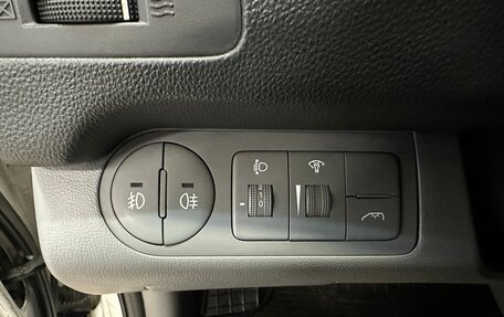 Hyundai H-1 II рестайлинг, 2013 год, 1 795 000 рублей, 9 фотография