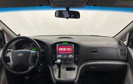 Hyundai H-1 II рестайлинг, 2013 год, 1 795 000 рублей, 5 фотография