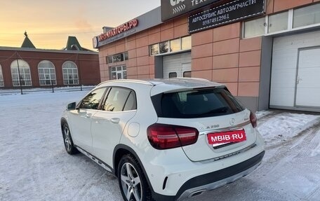 Mercedes-Benz GLA, 2017 год, 3 000 000 рублей, 7 фотография