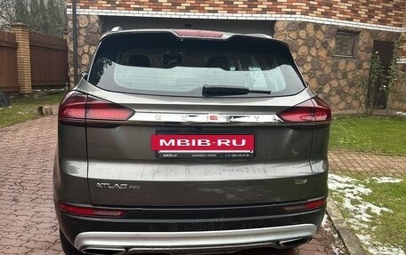 Geely Atlas, 2023 год, 2 100 000 рублей, 4 фотография