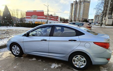 Hyundai Solaris II рестайлинг, 2012 год, 900 000 рублей, 4 фотография