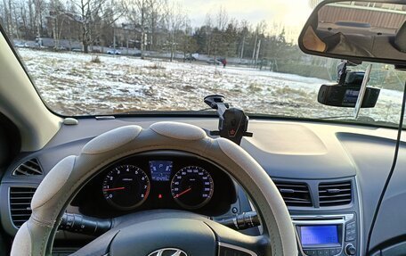 Hyundai Solaris II рестайлинг, 2012 год, 900 000 рублей, 8 фотография