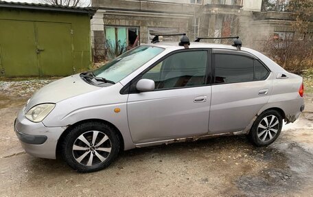 Toyota Prius IV XW50, 1998 год, 200 000 рублей, 2 фотография