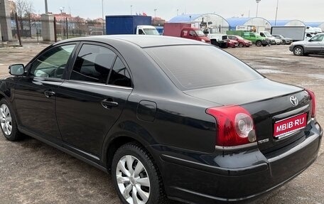 Toyota Avensis III рестайлинг, 2008 год, 600 000 рублей, 1 фотография