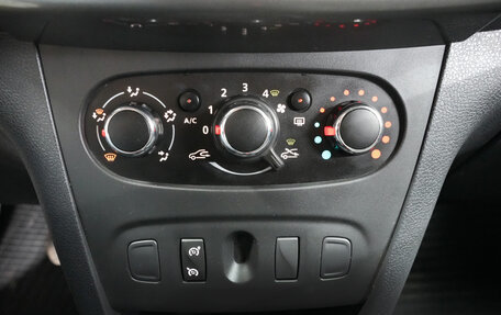 Renault Sandero II рестайлинг, 2018 год, 1 099 000 рублей, 16 фотография