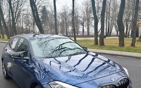 BMW 1 серия, 2021 год, 2 180 000 рублей, 7 фотография