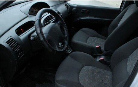 Hyundai Matrix I рестайлинг, 2001 год, 410 000 рублей, 10 фотография