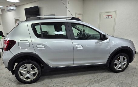 Renault Sandero II рестайлинг, 2018 год, 949 000 рублей, 4 фотография