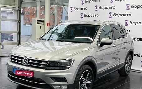 Volkswagen Tiguan II, 2016 год, 2 225 000 рублей, 2 фотография