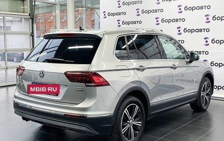 Volkswagen Tiguan II, 2016 год, 2 225 000 рублей, 3 фотография