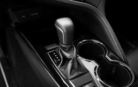 Toyota Camry, 2021 год, 2 450 000 рублей, 9 фотография