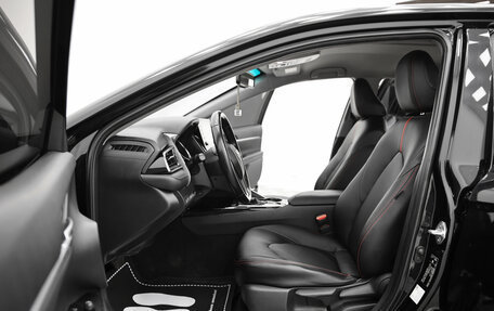 Toyota Camry, 2021 год, 2 450 000 рублей, 13 фотография