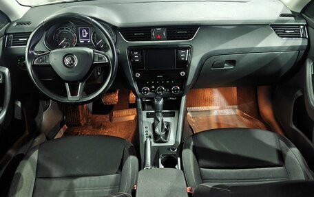 Skoda Octavia, 2020 год, 1 590 000 рублей, 10 фотография