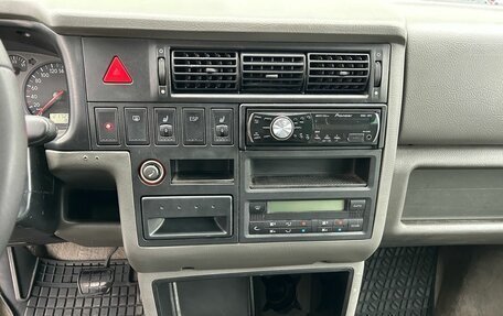 Volkswagen Caravelle T4, 2002 год, 1 189 900 рублей, 17 фотография