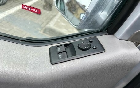 Volkswagen Caravelle T4, 2002 год, 1 189 900 рублей, 18 фотография