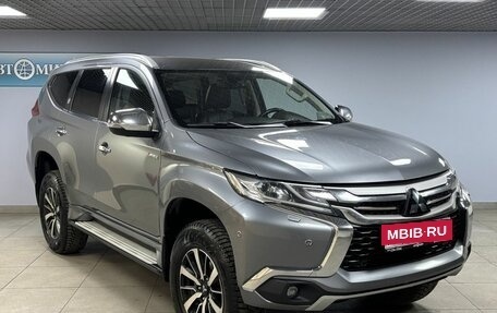 Mitsubishi Pajero Sport III рестайлинг, 2017 год, 3 150 000 рублей, 3 фотография