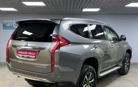 Mitsubishi Pajero Sport III рестайлинг, 2017 год, 3 150 000 рублей, 5 фотография