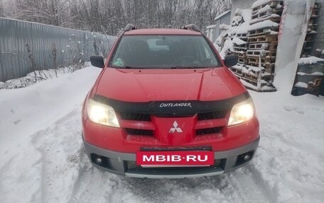 Mitsubishi Outlander III рестайлинг 3, 2007 год, 850 000 рублей, 3 фотография