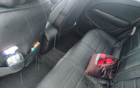 Mitsubishi Outlander III рестайлинг 3, 2007 год, 850 000 рублей, 13 фотография