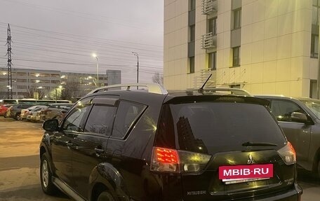 Mitsubishi Outlander III рестайлинг 3, 2010 год, 1 100 000 рублей, 3 фотография