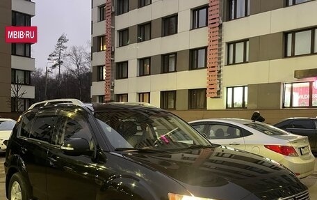 Mitsubishi Outlander III рестайлинг 3, 2010 год, 1 100 000 рублей, 6 фотография