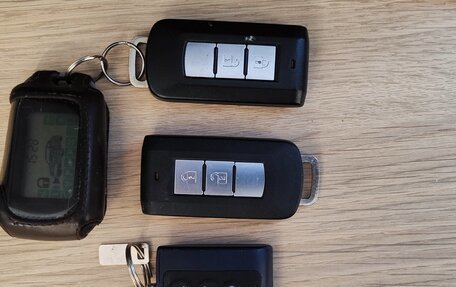 Mitsubishi Outlander III рестайлинг 3, 2013 год, 1 290 000 рублей, 26 фотография