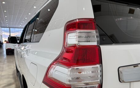 Toyota Land Cruiser Prado 150 рестайлинг 2, 2015 год, 3 800 000 рублей, 12 фотография