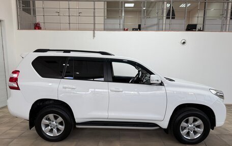 Toyota Land Cruiser Prado 150 рестайлинг 2, 2015 год, 3 800 000 рублей, 14 фотография