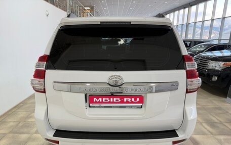 Toyota Land Cruiser Prado 150 рестайлинг 2, 2015 год, 3 800 000 рублей, 7 фотография