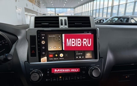 Toyota Land Cruiser Prado 150 рестайлинг 2, 2015 год, 3 800 000 рублей, 23 фотография