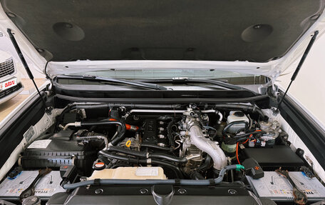 Toyota Land Cruiser Prado 150 рестайлинг 2, 2015 год, 3 800 000 рублей, 34 фотография