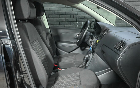 Volkswagen Polo VI (EU Market), 2015 год, 1 050 000 рублей, 17 фотография