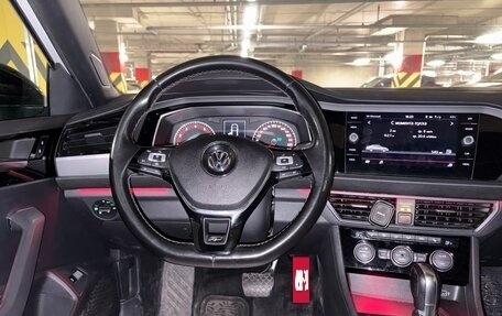 Volkswagen Jetta VII, 2018 год, 1 600 000 рублей, 13 фотография