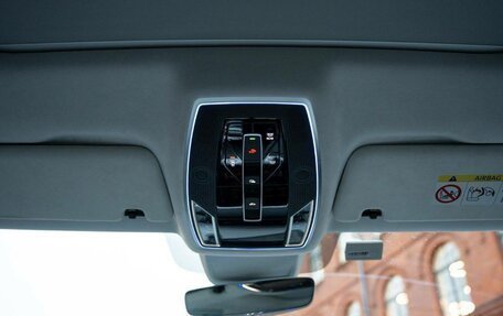 Audi A8, 2020 год, 16 000 000 рублей, 8 фотография