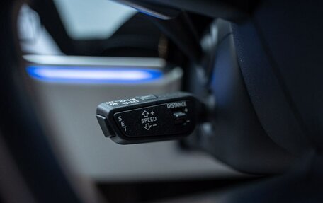 Audi A8, 2020 год, 16 000 000 рублей, 28 фотография