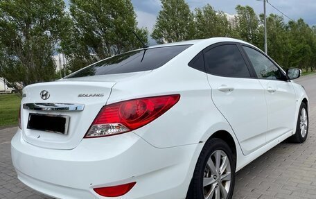 Hyundai Solaris II рестайлинг, 2013 год, 939 000 рублей, 2 фотография