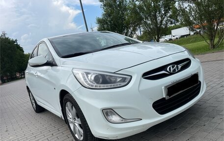 Hyundai Solaris II рестайлинг, 2013 год, 939 000 рублей, 11 фотография