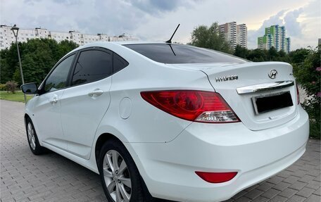 Hyundai Solaris II рестайлинг, 2013 год, 939 000 рублей, 20 фотография