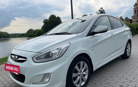Hyundai Solaris II рестайлинг, 2013 год, 939 000 рублей, 13 фотография