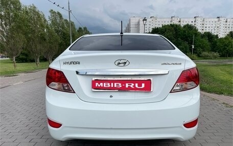 Hyundai Solaris II рестайлинг, 2013 год, 939 000 рублей, 3 фотография
